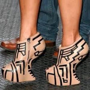 Giuseppe Zanotti Geometric Beige & Black Heels